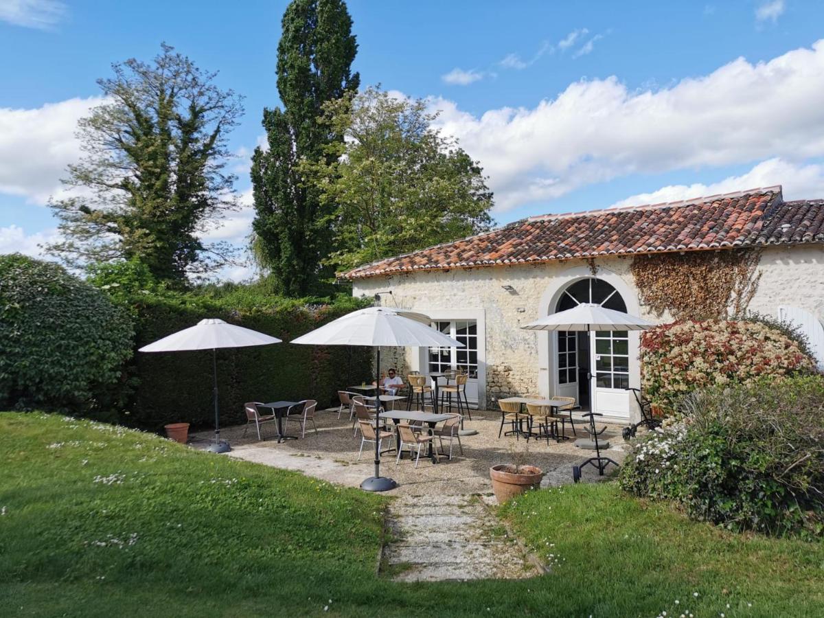 Chateau De La Vallade Saint-Porchaire エクステリア 写真